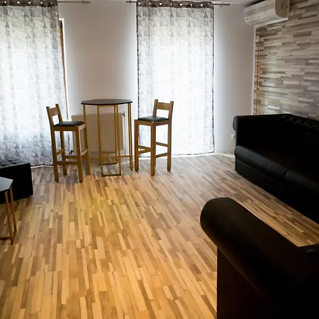 Tu Casa Old Town Apartment